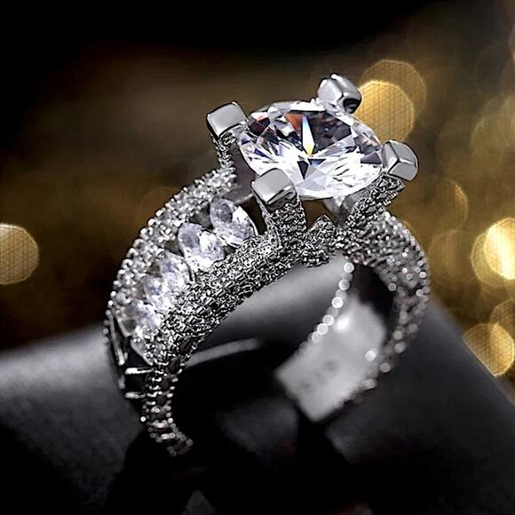 STERLING SILVER DIAMOND RING - Picture 2 of 9